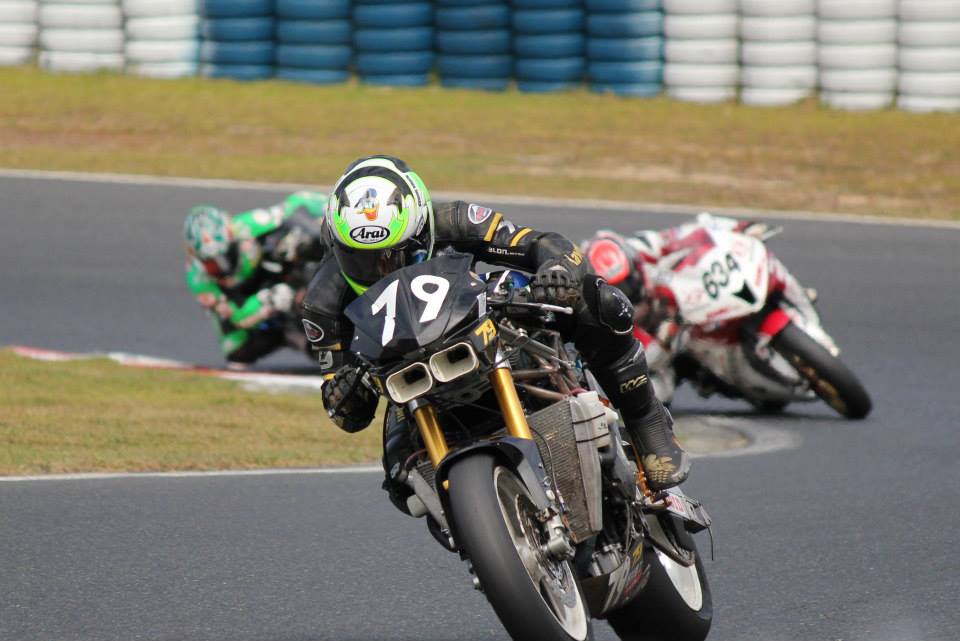 バイクマフラーの製造販売店です。ワンオフ・オーダーマフラーも