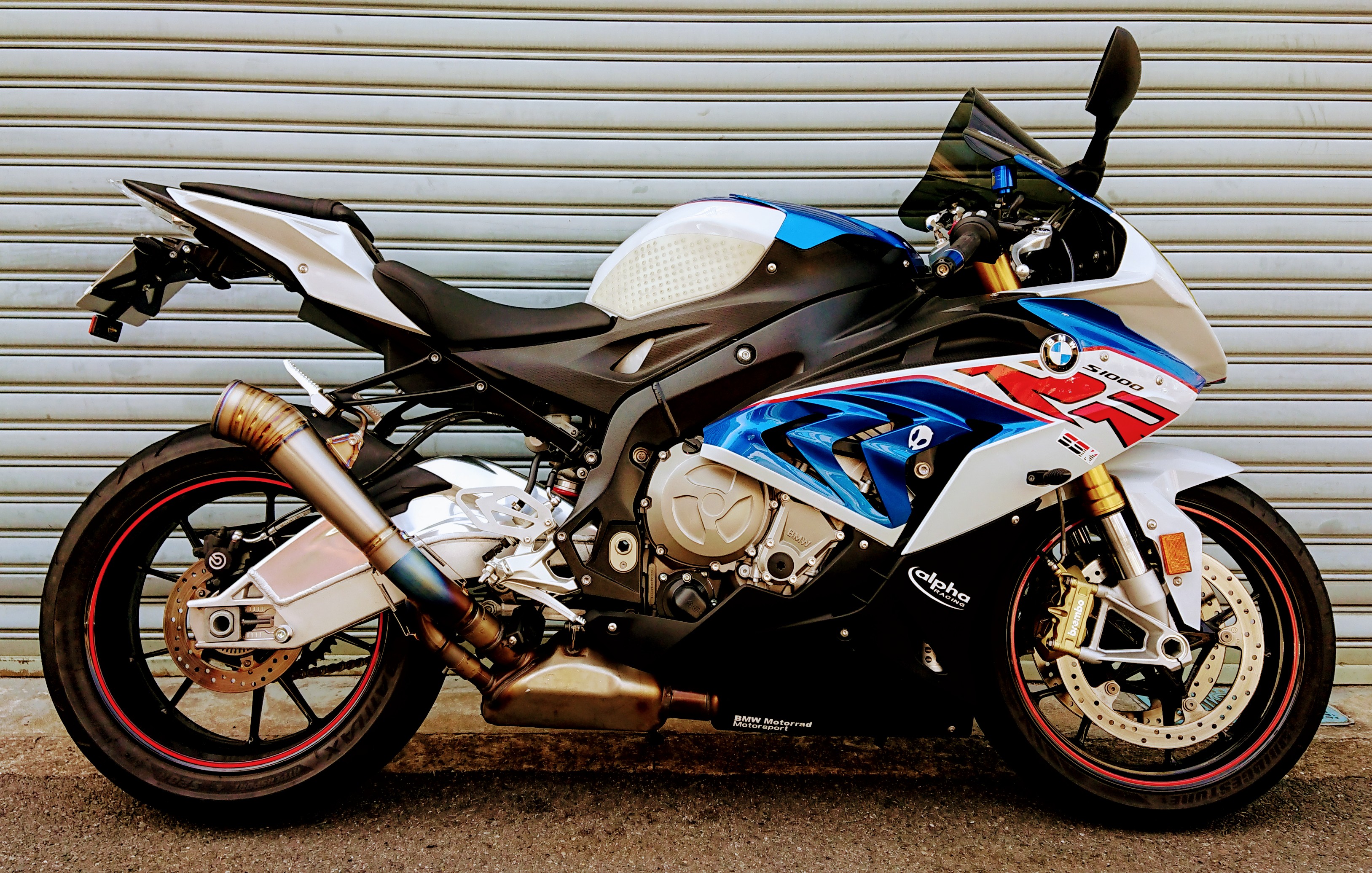 s1000rr マフラー